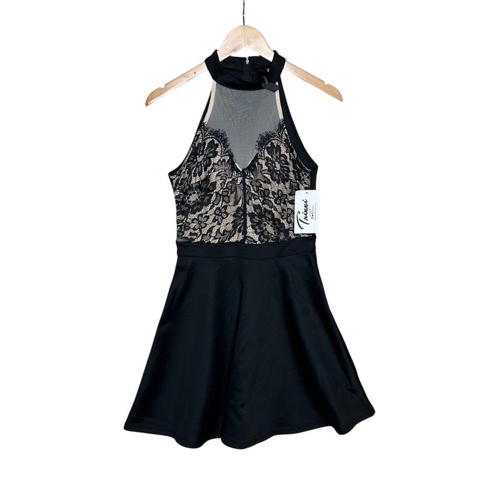 NWT Trixxi Black and Nude Lace Skater Dress size Small Fit and Flare Floral